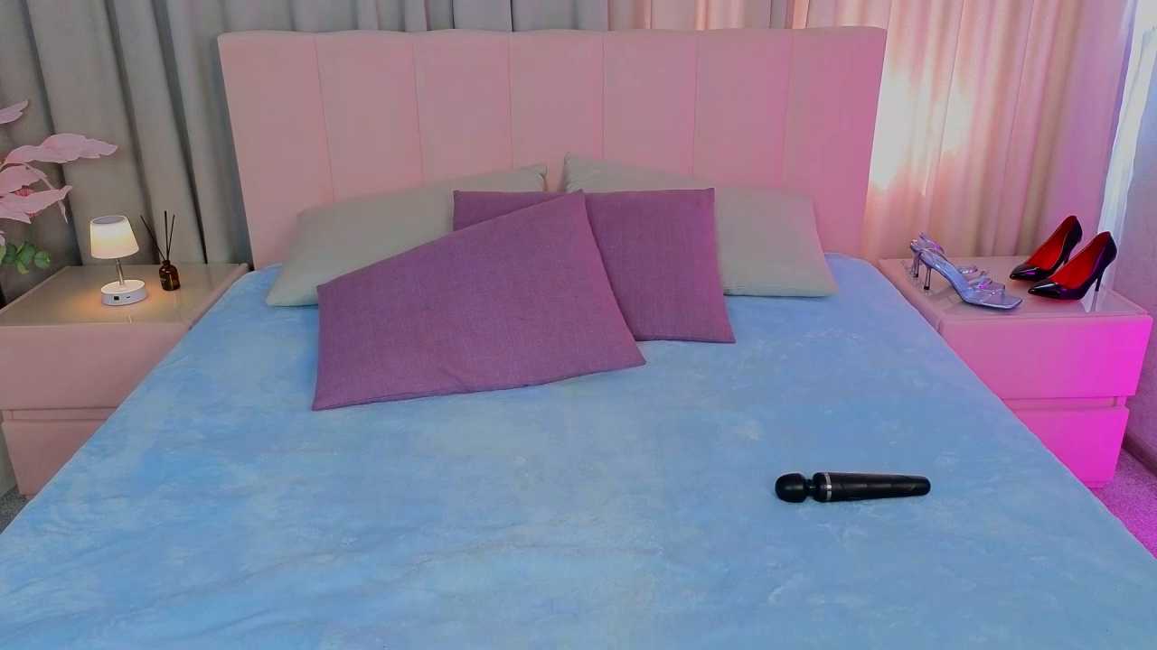 Ariana_Petite