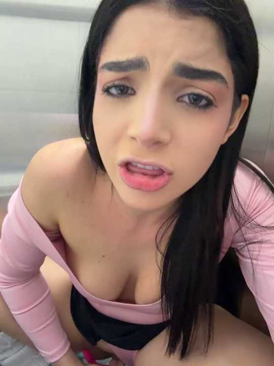 ArieliciousXXX Stripchat recording – Oct 24, 2026
