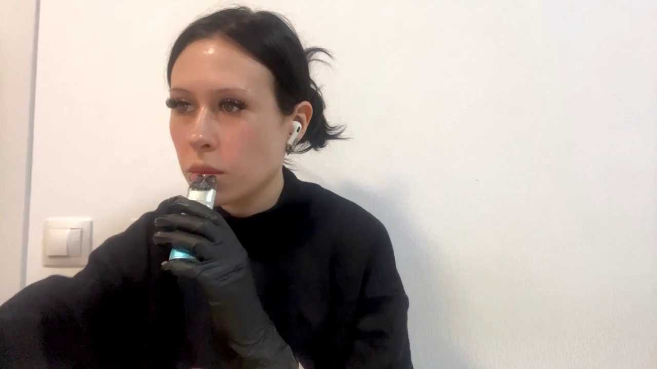 AteEtonian cam recording