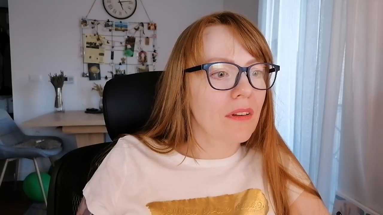 Aurora_Velvett_