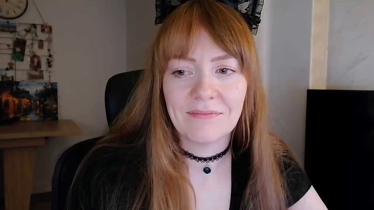 Aurora_Velvett_