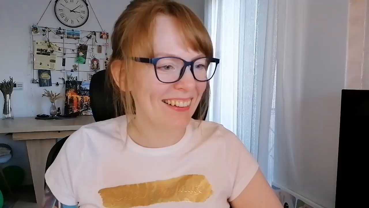 Aurora_Velvett_