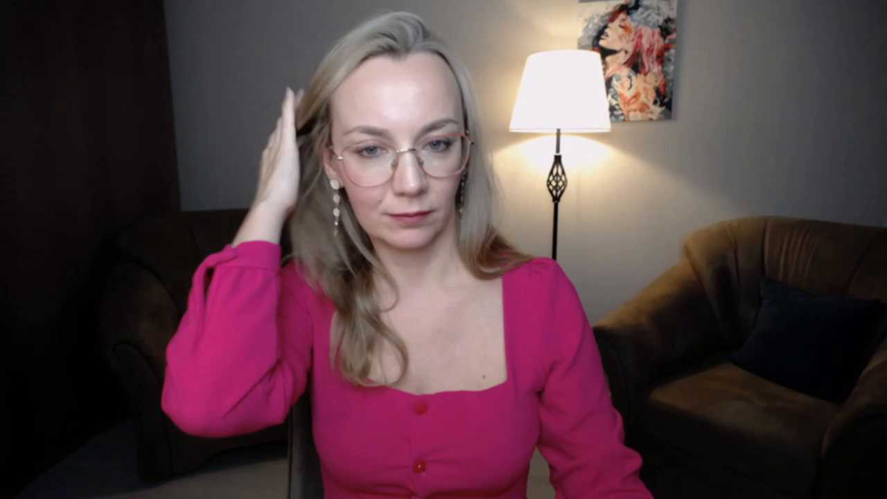 Ava_Elior
