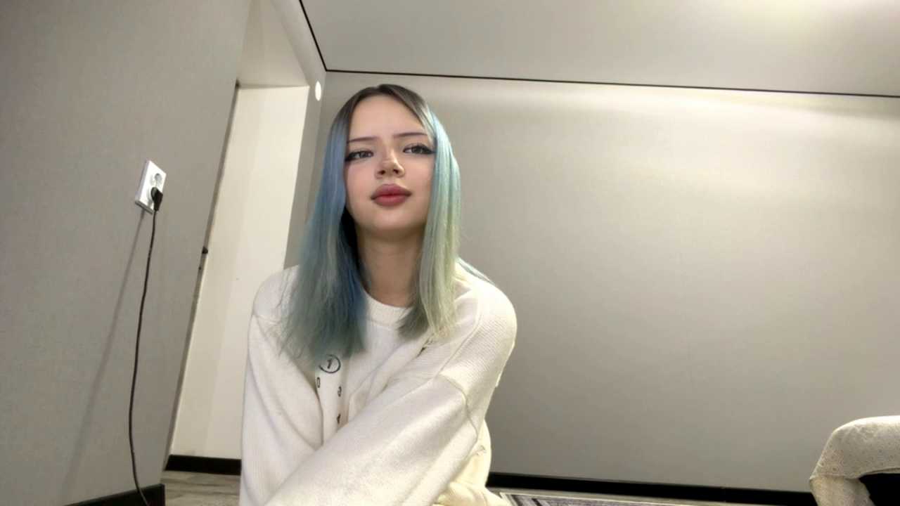 AzzieWrighten cam recording