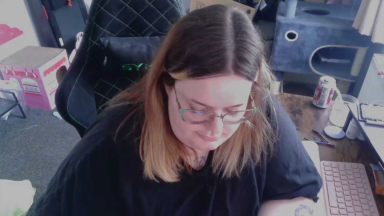 BBW-QUEENIE