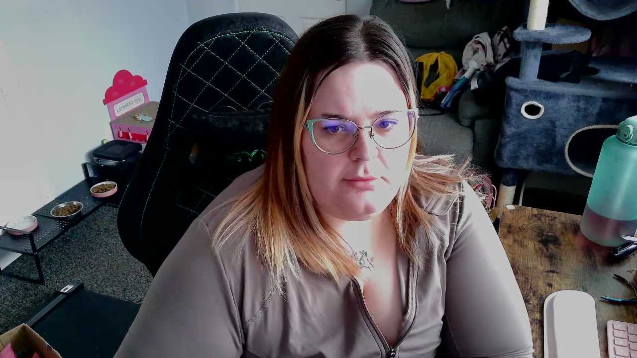 BBW-QUEENIE Stripchat recording – Oct 19, 2026