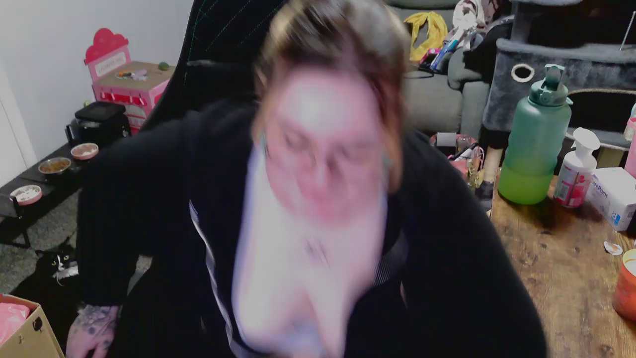 BBW-QUEENIE cam recording