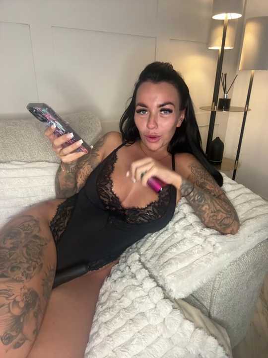 BELLABLACKXUK cam recording