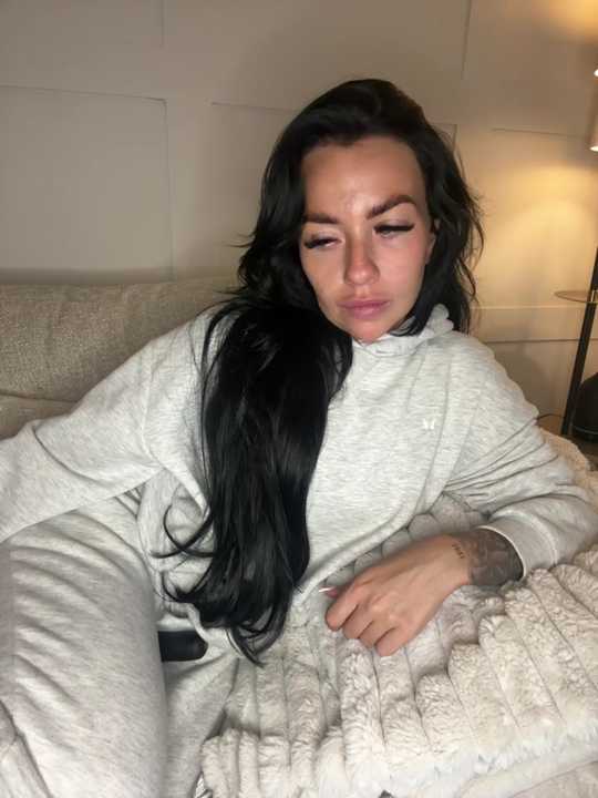 BELLABLACKXUK cam recording
