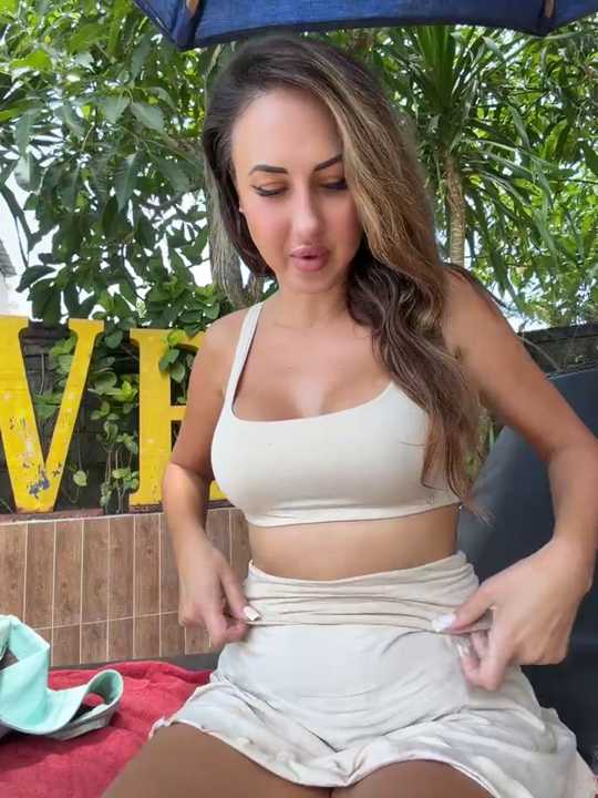 Bella-Grace Stripchat recording – Oct 16, 2026