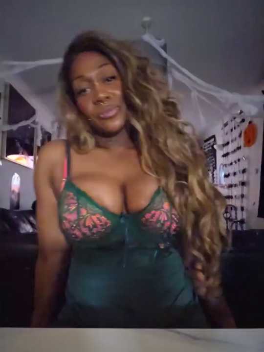 Bella-Nutella cam recording