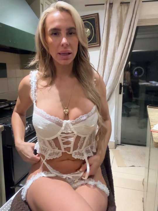 BellaGreenxo Stripchat recording – Oct 22, 2026