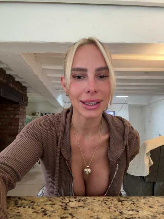 BellaGreenxo cam recording