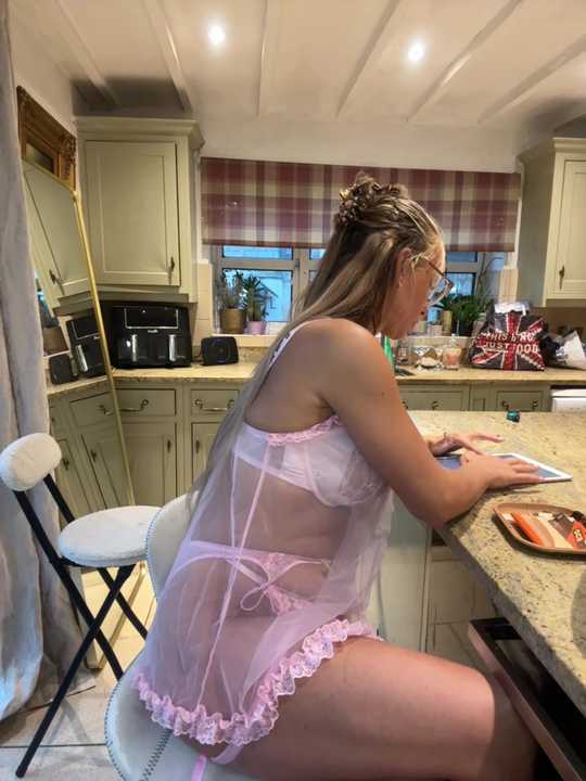 BellaGreenxo Stripchat recording – Oct 20, 2026