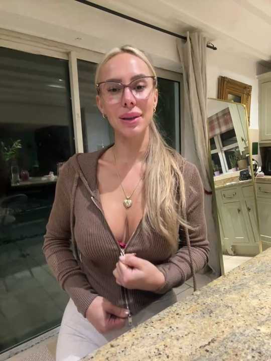 BellaGreenxo cam recording