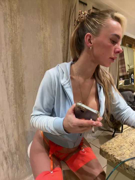 BellaGreenxo Stripchat recording – Oct 26, 2026
