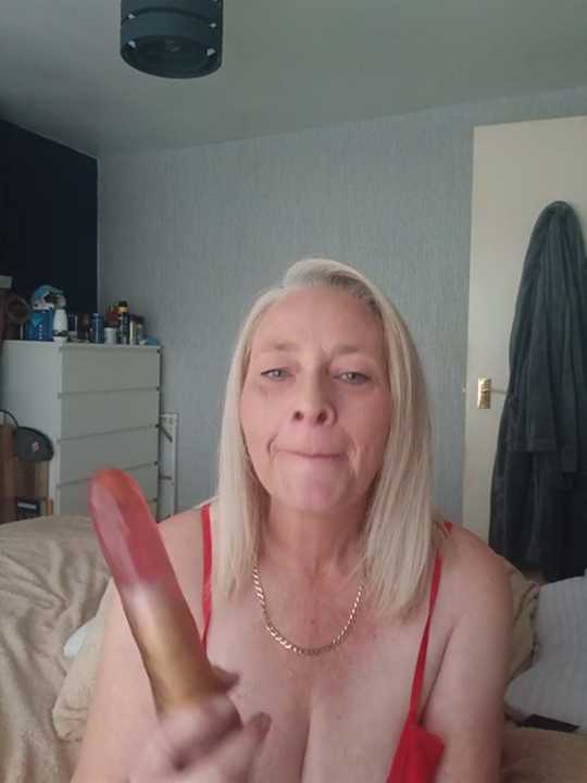 BellaUkCurvy Stripchat recording – Oct 23, 2026