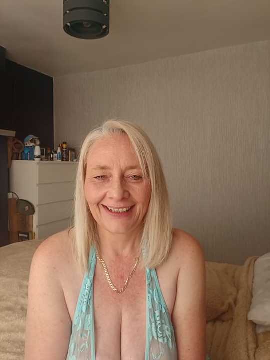 BellaUkCurvy Stripchat recording – Oct 21, 2026