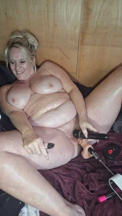 Bella_Squirts cam recording