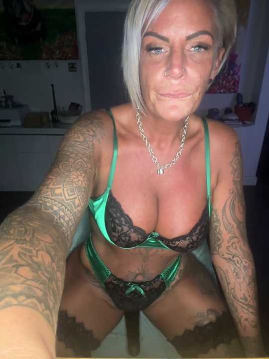 Big-Tits696969 cam recording