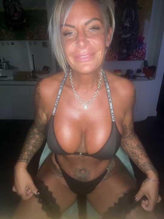 Big-Tits696969 cam recording