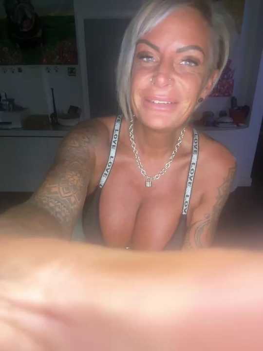 Big-Tits696969 cam recording