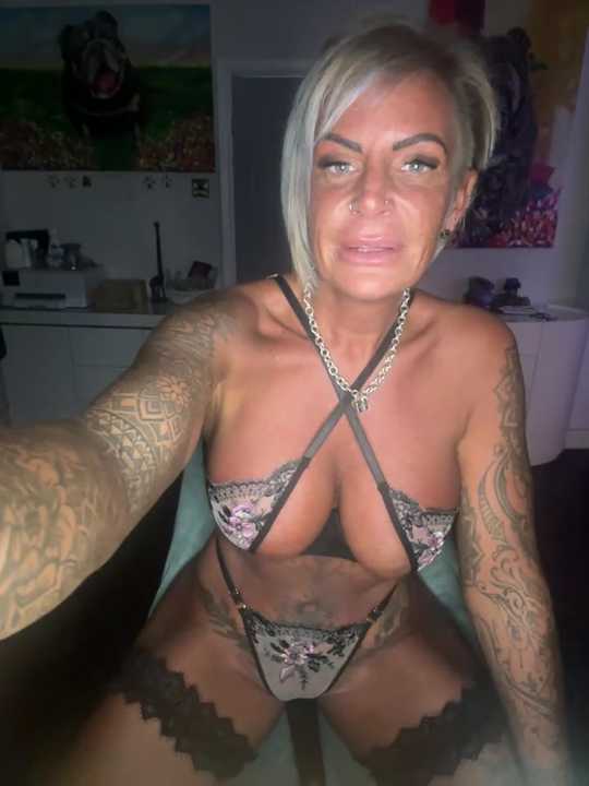 Big-Tits696969 cam recording