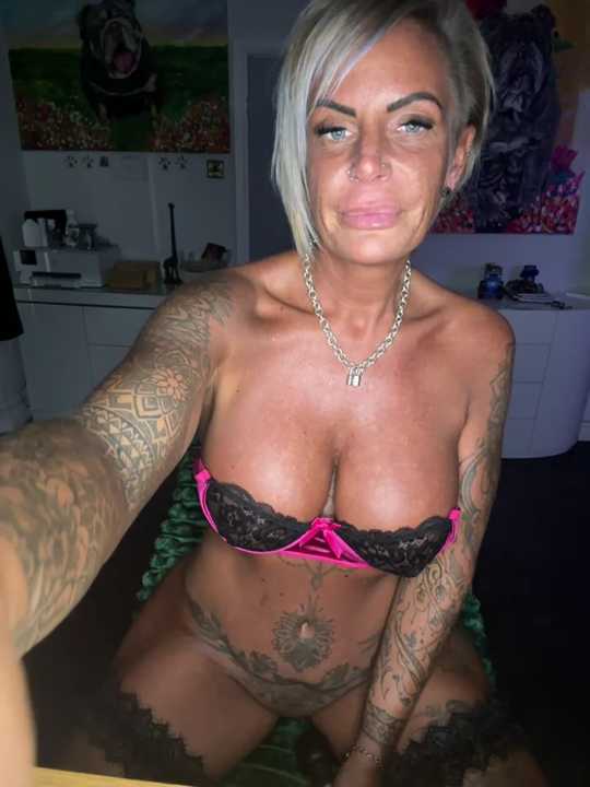 Big-Tits696969 cam recording