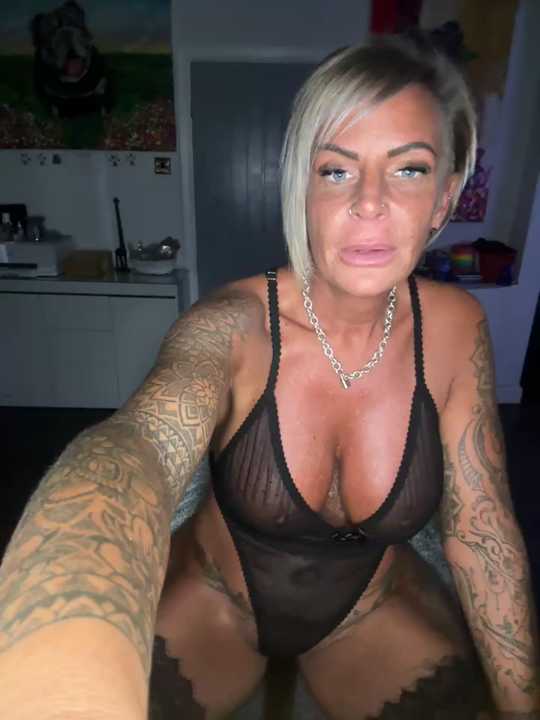 Big-Tits696969 cam recording