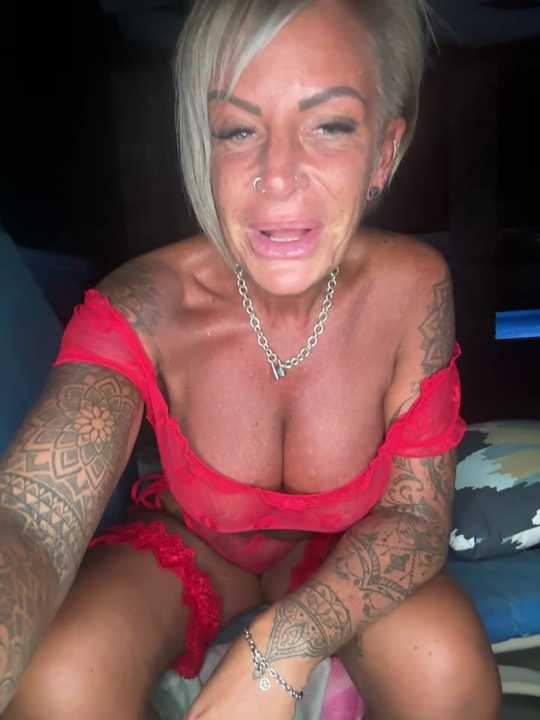 Big-Tits696969 Stripchat recording – Oct 25, 2026