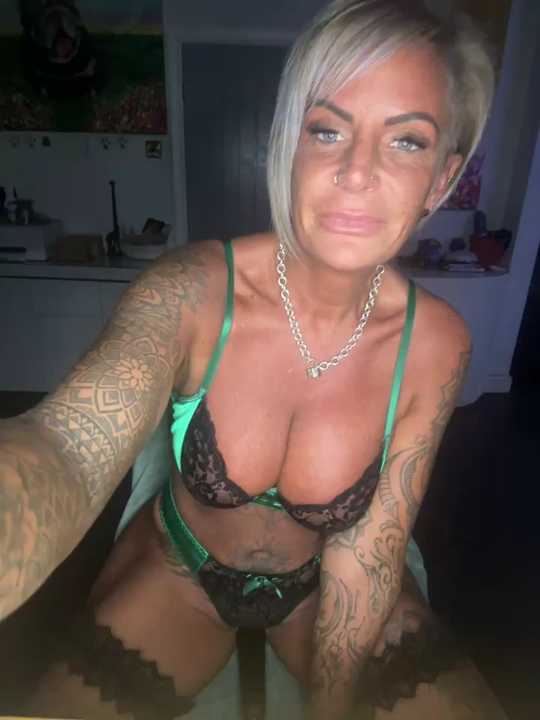 Big-Tits696969 cam recording