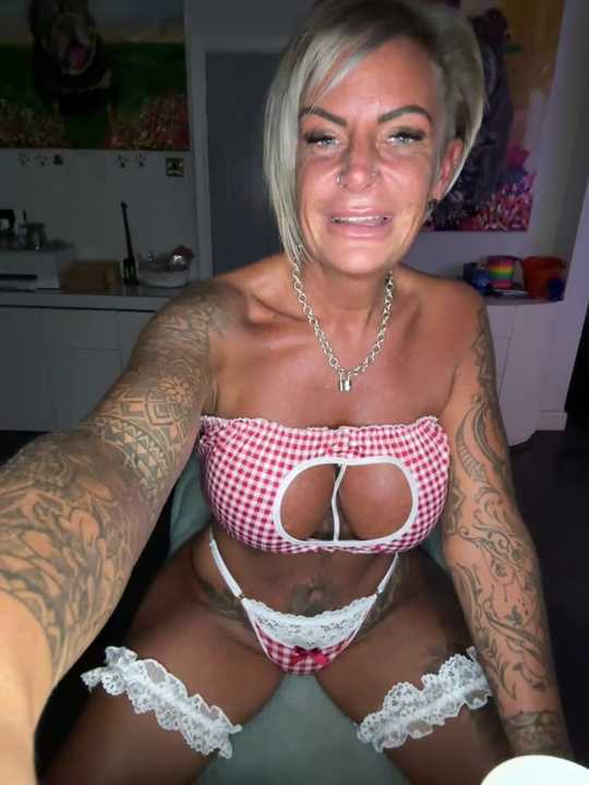 Big-Tits696969 cam recording