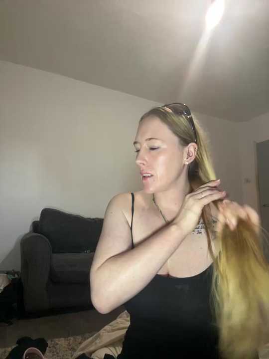 BigKrystal Stripchat recording – Oct 19, 2026