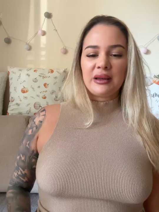 BigPeachBunnyX cam recording