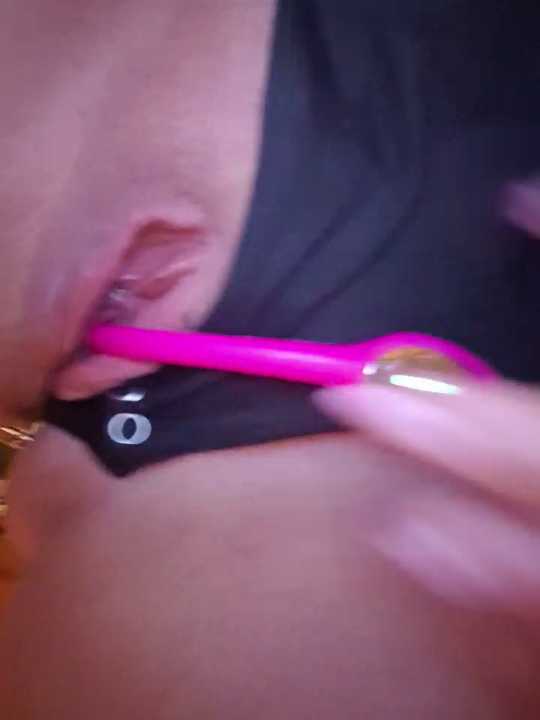 Bigtittymilkmommy cam recording