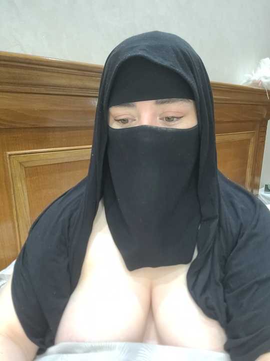 Bisan_sexy