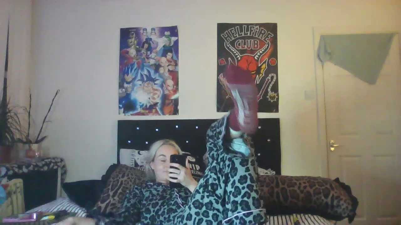 BlazingBaddie420 Stripchat recording – Oct 14, 2026
