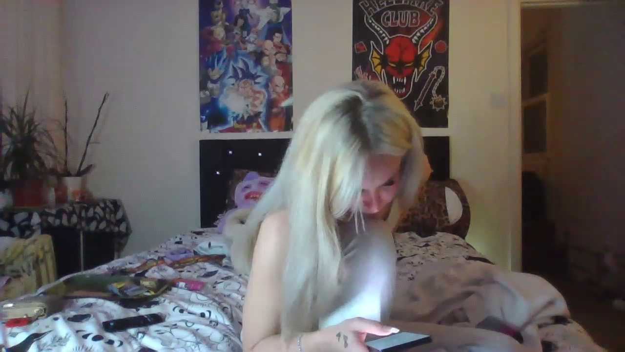 BlazingBaddie420 cam recording