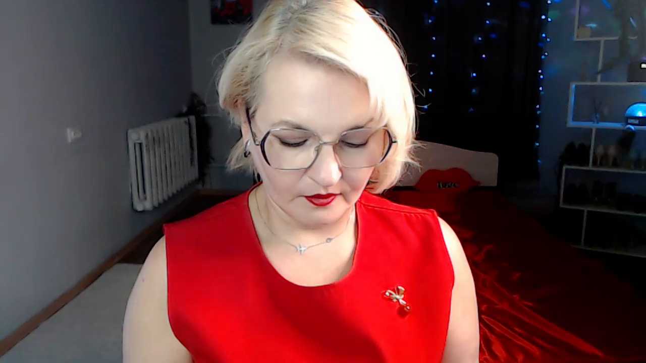 BlondeBrilliant7