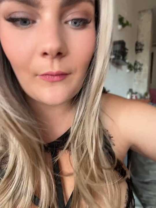 Blonde_Cougar