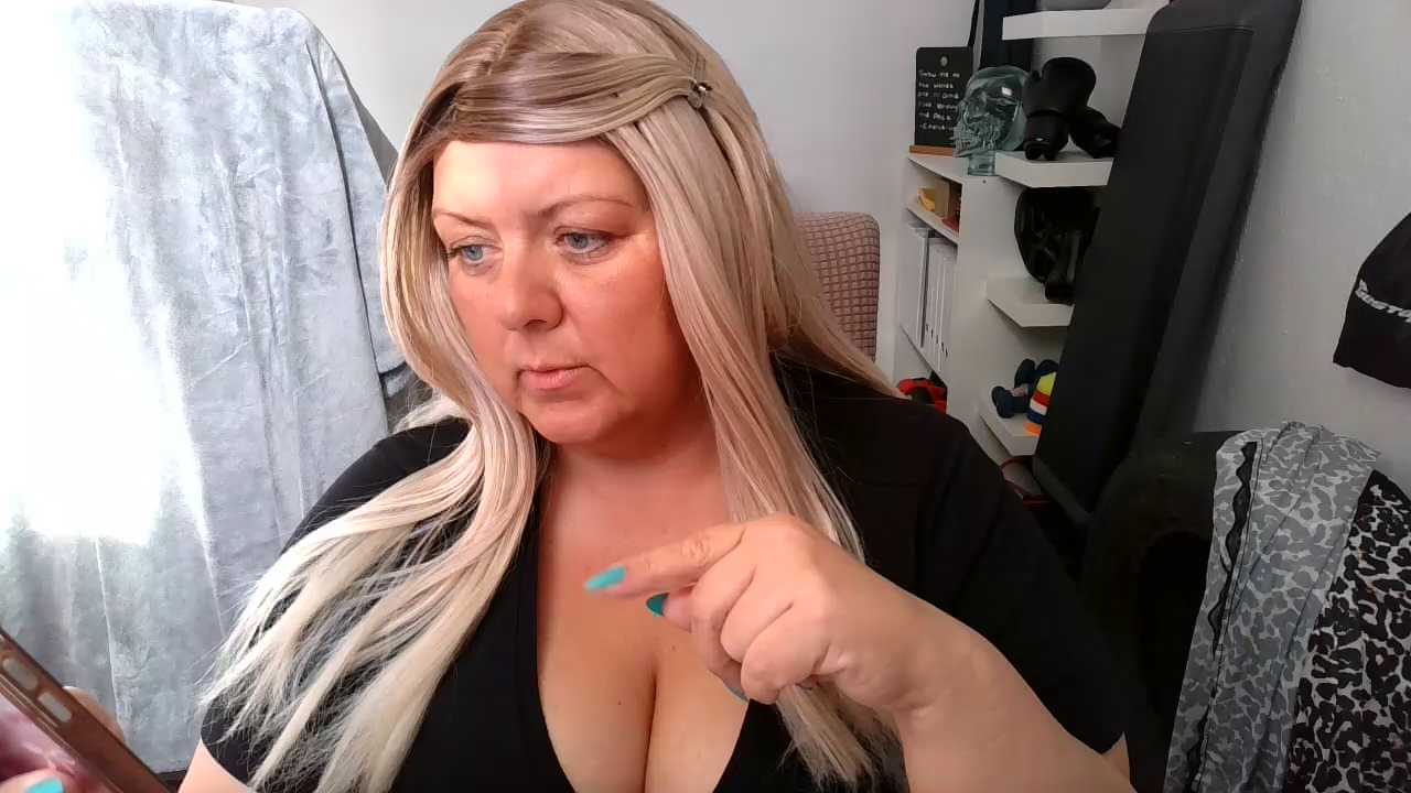 Blonde_Exclusive cam recording