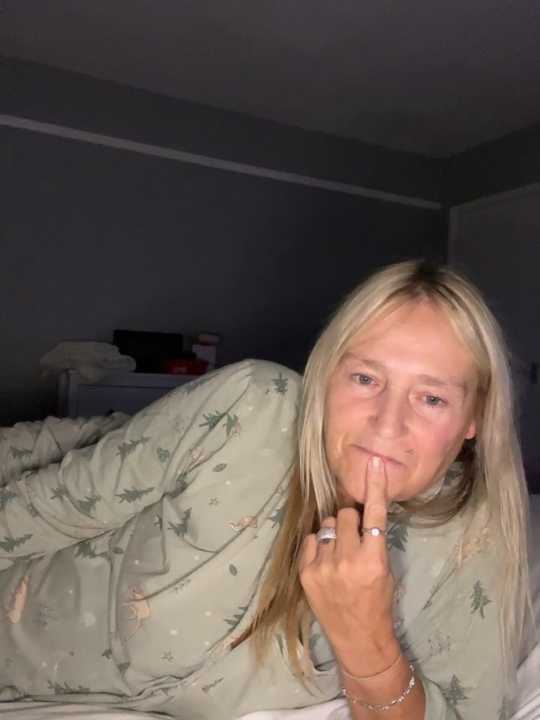 Blondnboujee53 cam recording