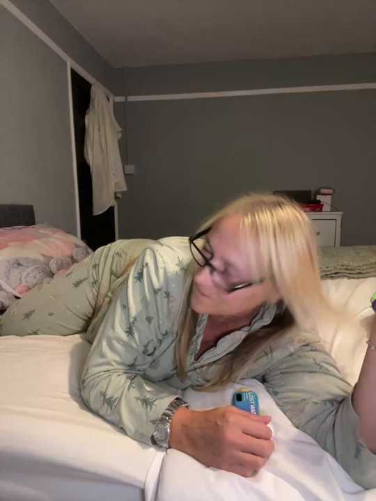 Blondnboujee53 cam recording