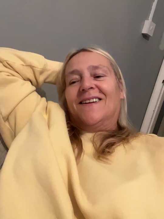 Blondnboujee53 cam recording