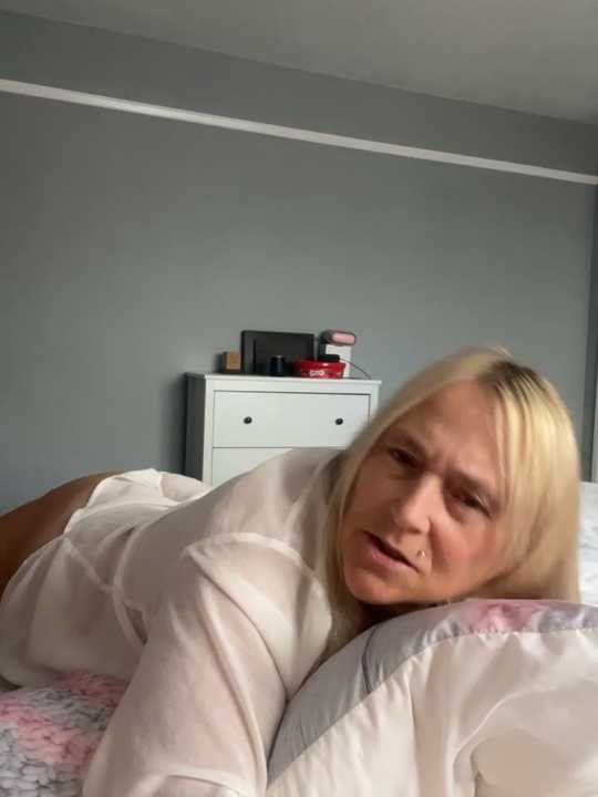 Blondnboujee53 cam recording