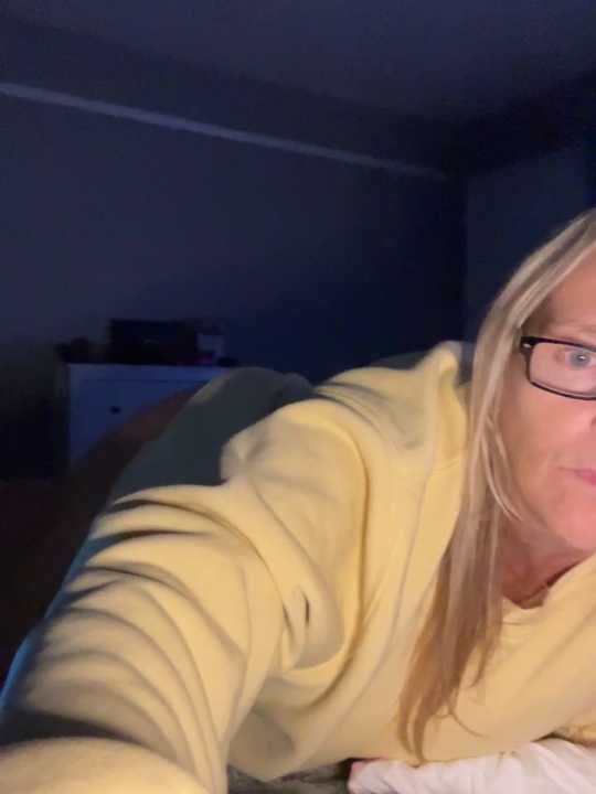 Blondnboujee53 cam recording