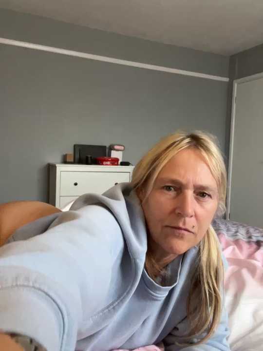 Blondnboujee53 cam recording