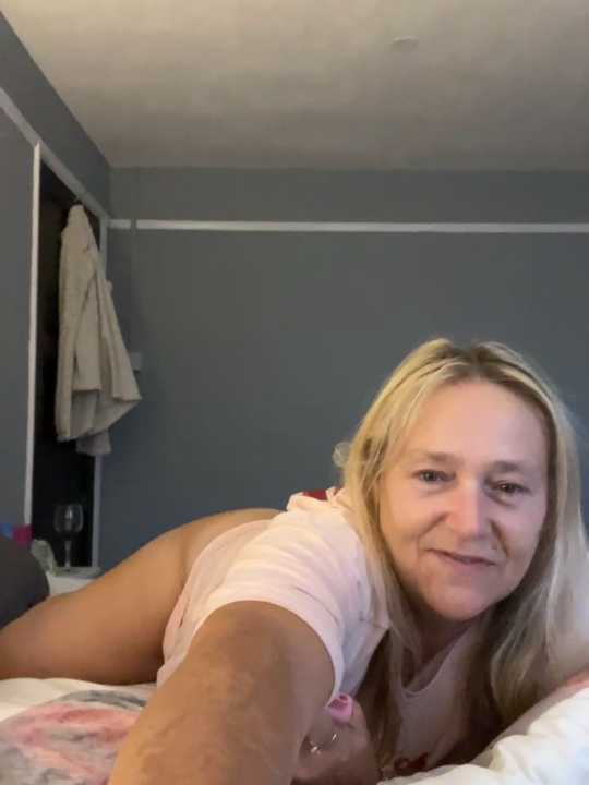 Blondnboujee53 Stripchat recording – Oct 23, 2026