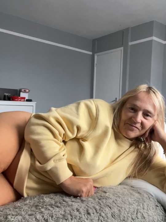Blondnboujee53 cam recording