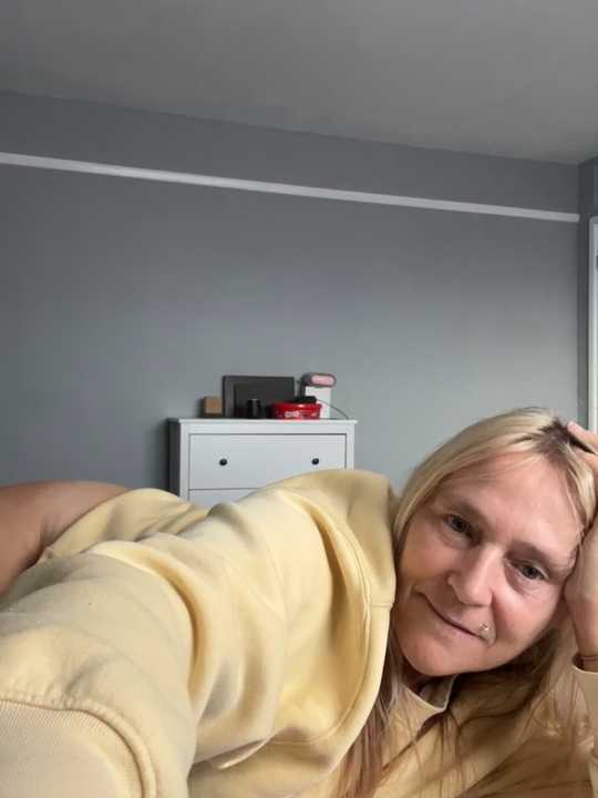 Blondnboujee53